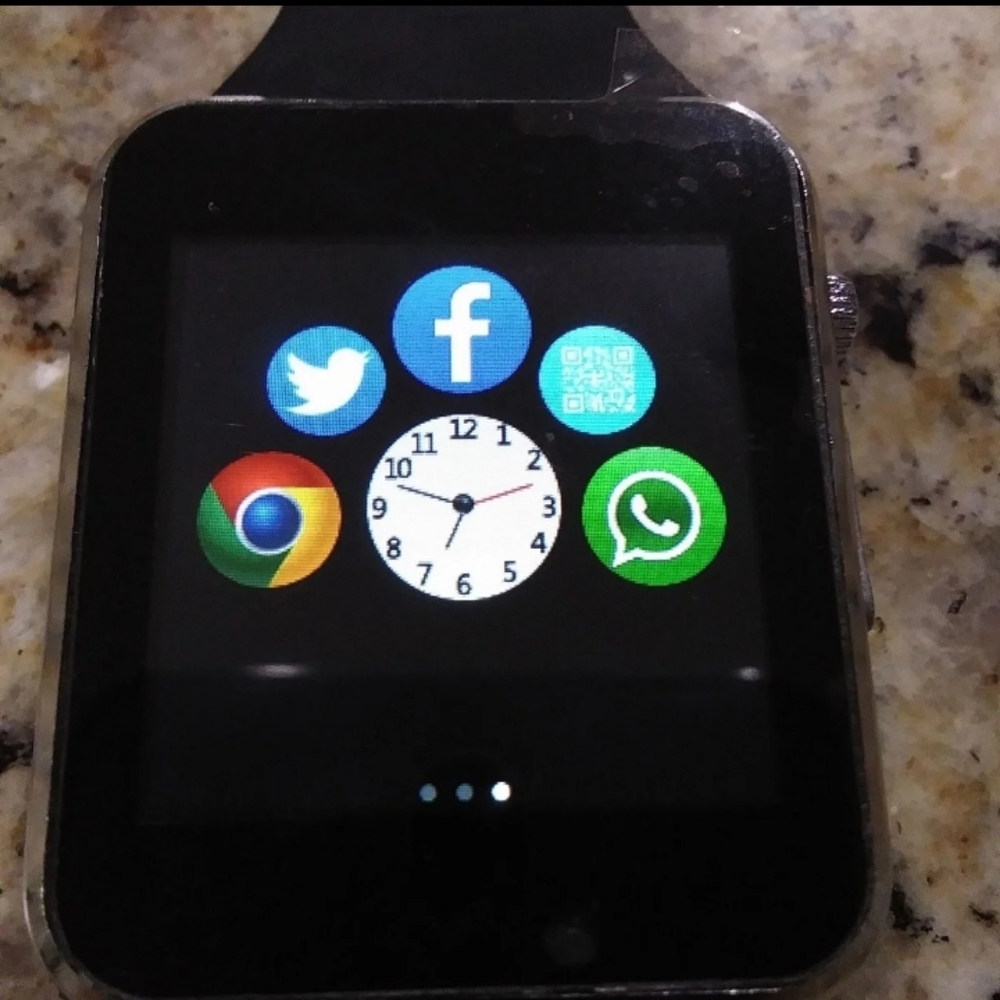 Multi-use Apple/Android Smartwatch - Picture 3 of 4